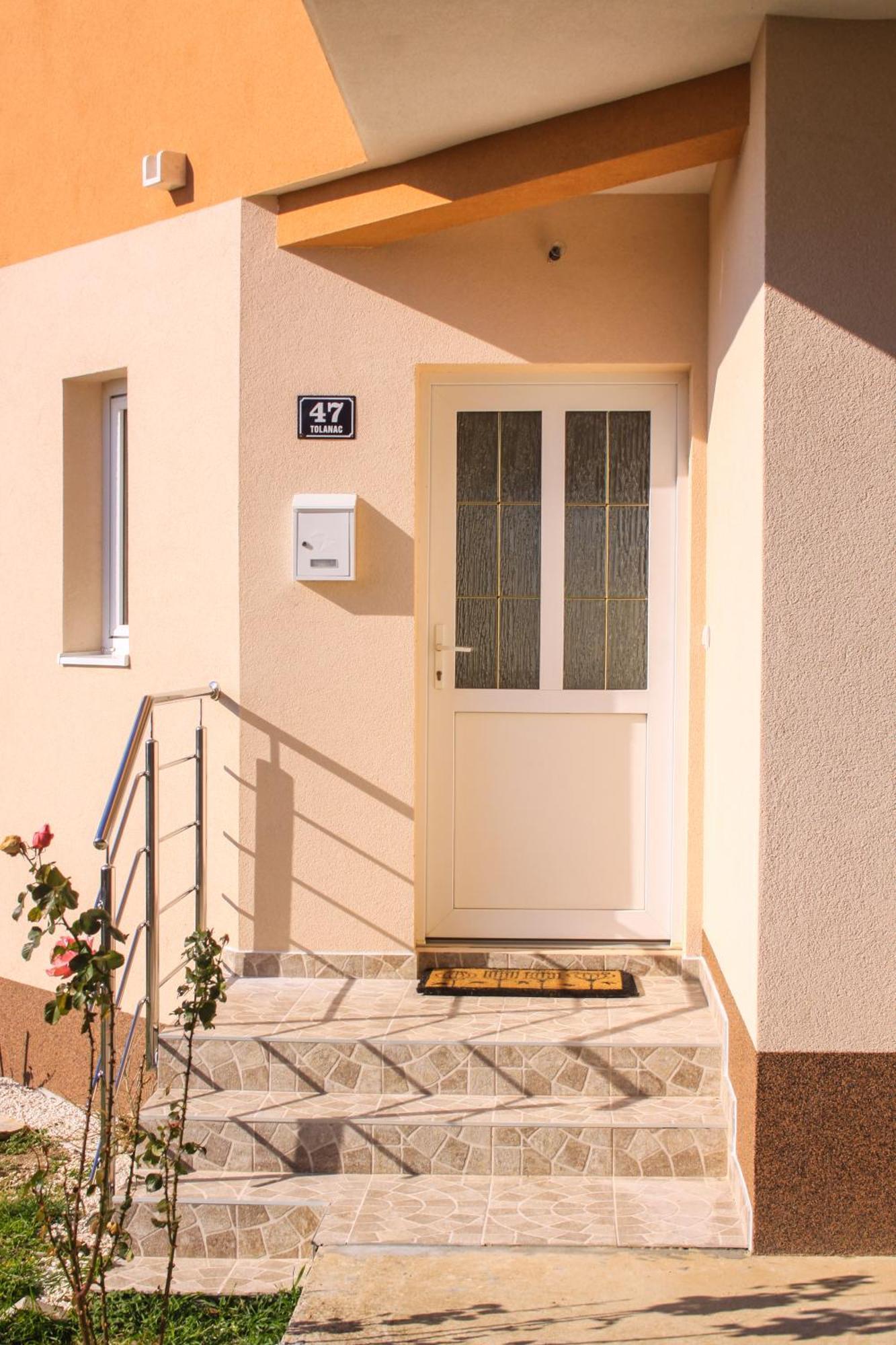 Nadalina Apartment Kastel Stari Екстер'єр фото