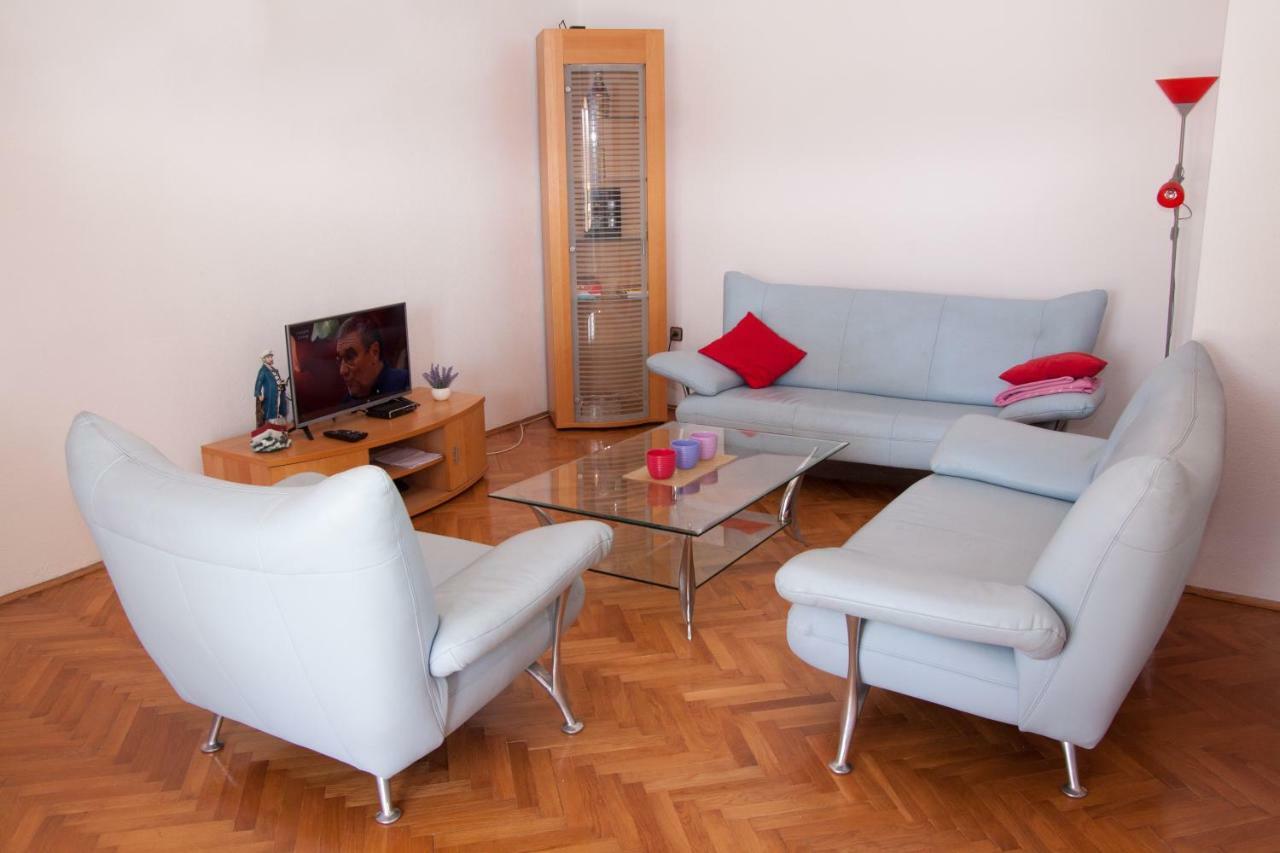 Nadalina Apartment Kastel Stari Екстер'єр фото