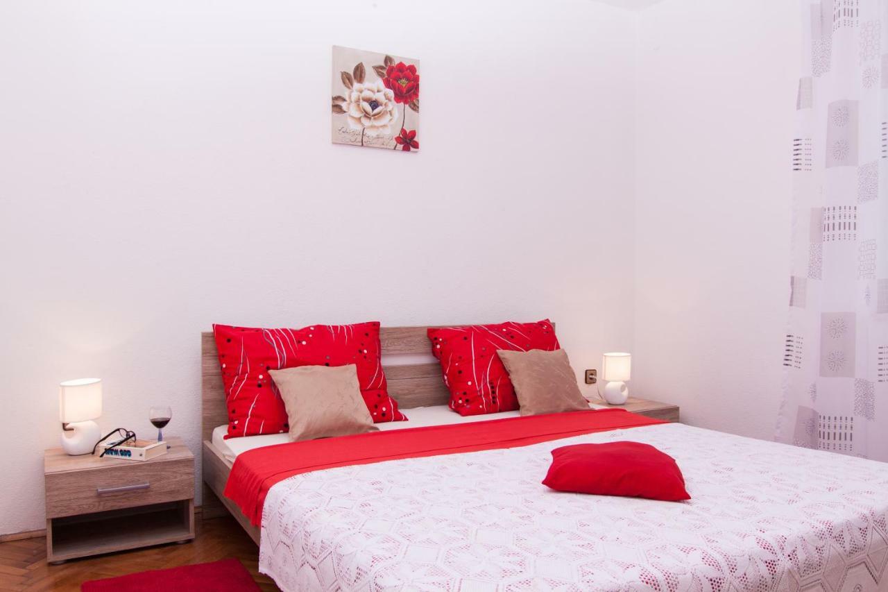 Nadalina Apartment Kastel Stari Екстер'єр фото